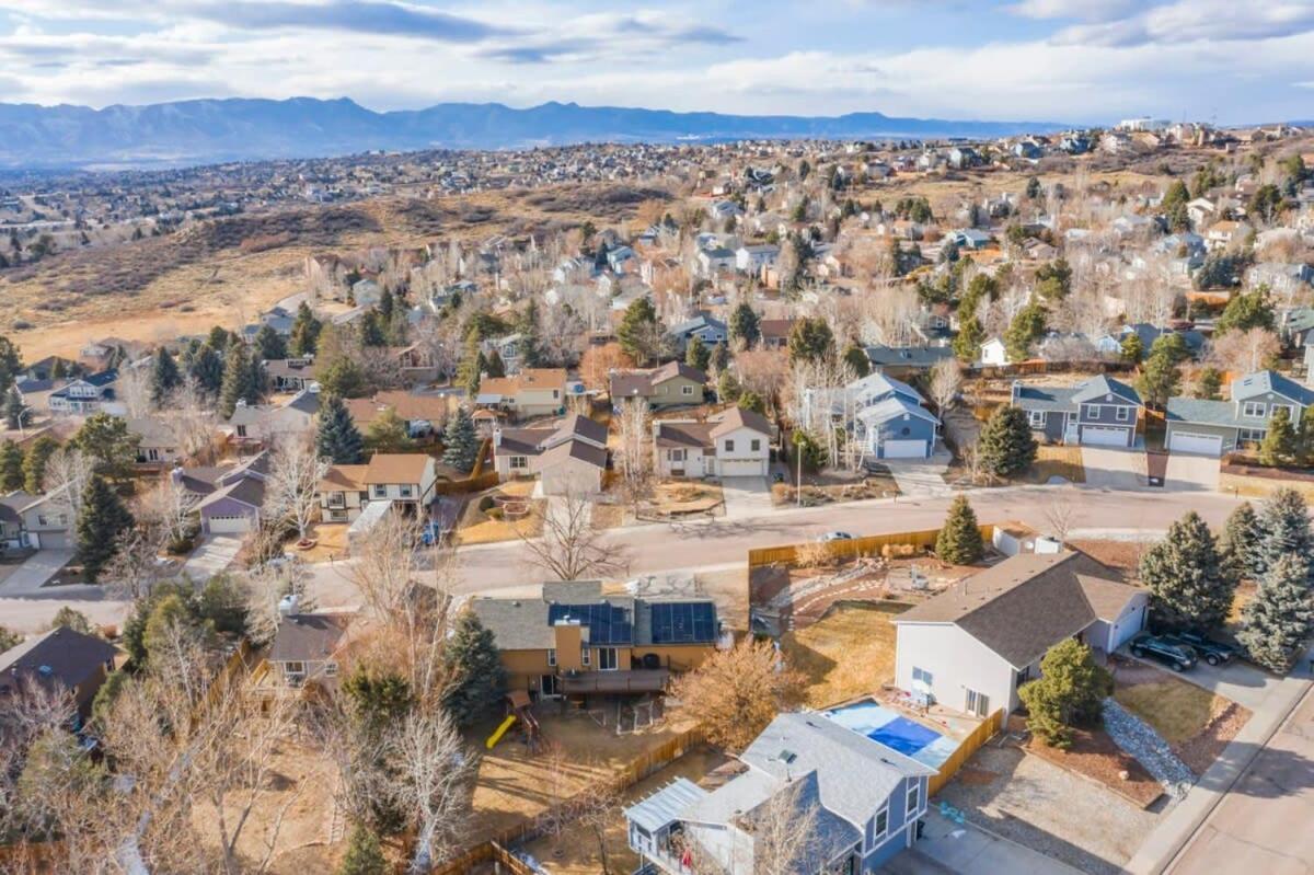 Holiday home 3bd Quiet Suburbs Restaurants & Parks Colorado Springs