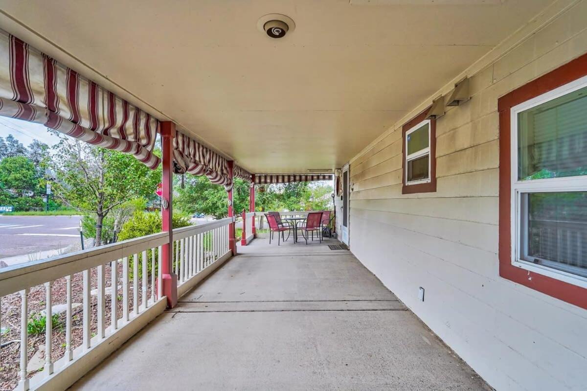 Charming Victorian Haven Near Garden Of The Gods Holiday home *