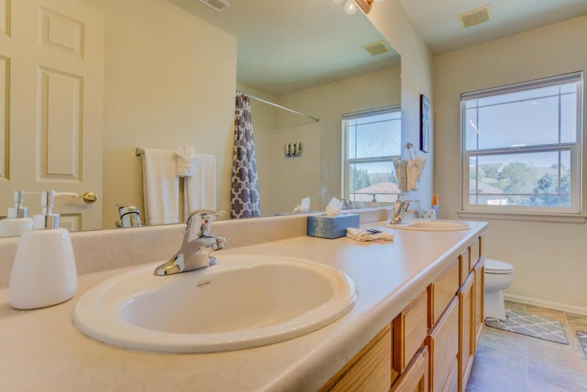 Mtn View Retreat Hot Tub Cinema Afa Nearby Colorado Springs