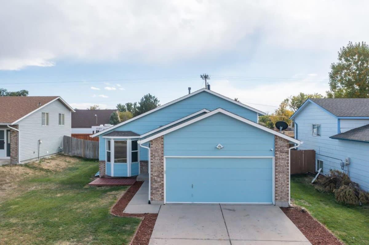 4bd Quiet Suburbs Near Carson Holiday home *