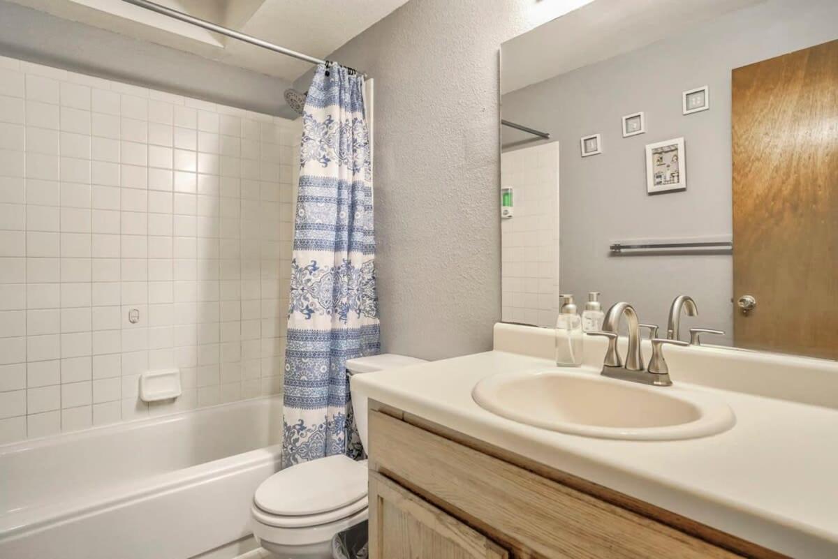 Holiday home 4bd Quiet Suburbs Near Carson