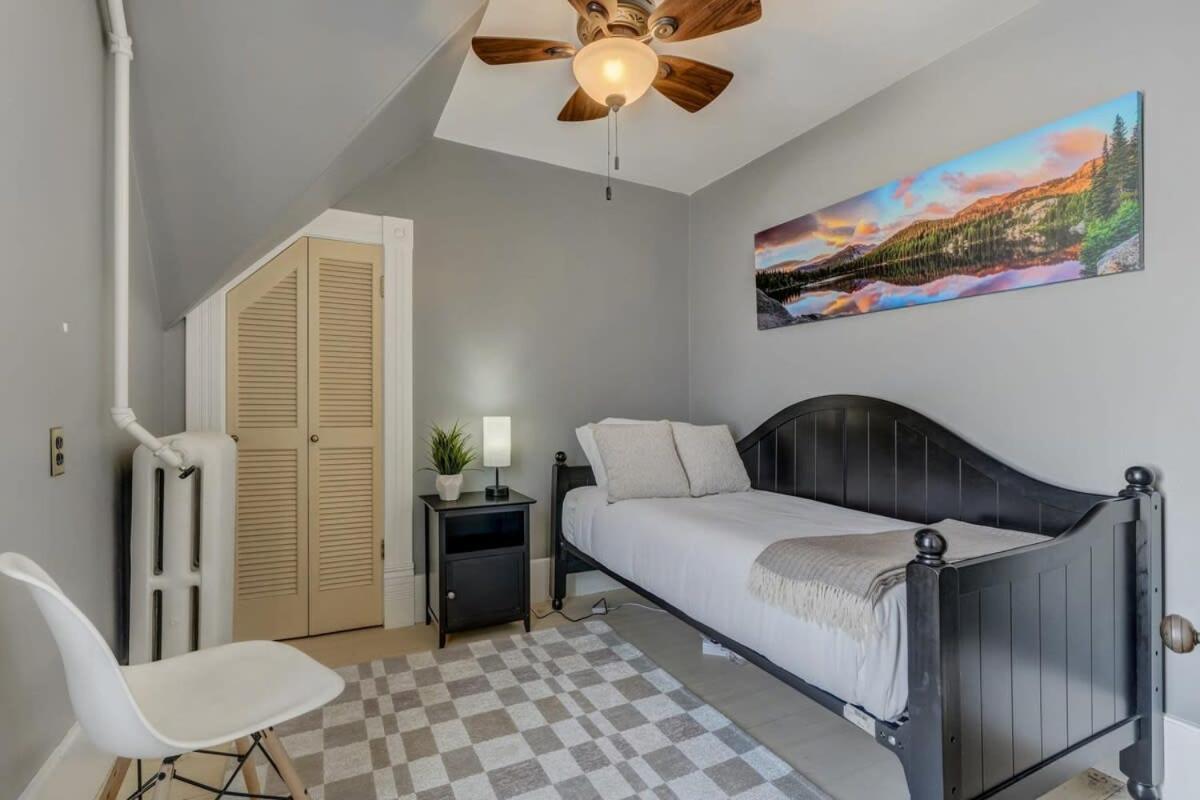 Apartment Elite Embassy Near Downtown Hot Tub & Bbq