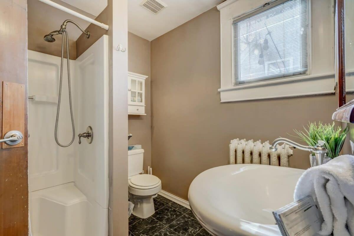 Elite Embassy Near Downtown Hot Tub & Bbq * Colorado Springs