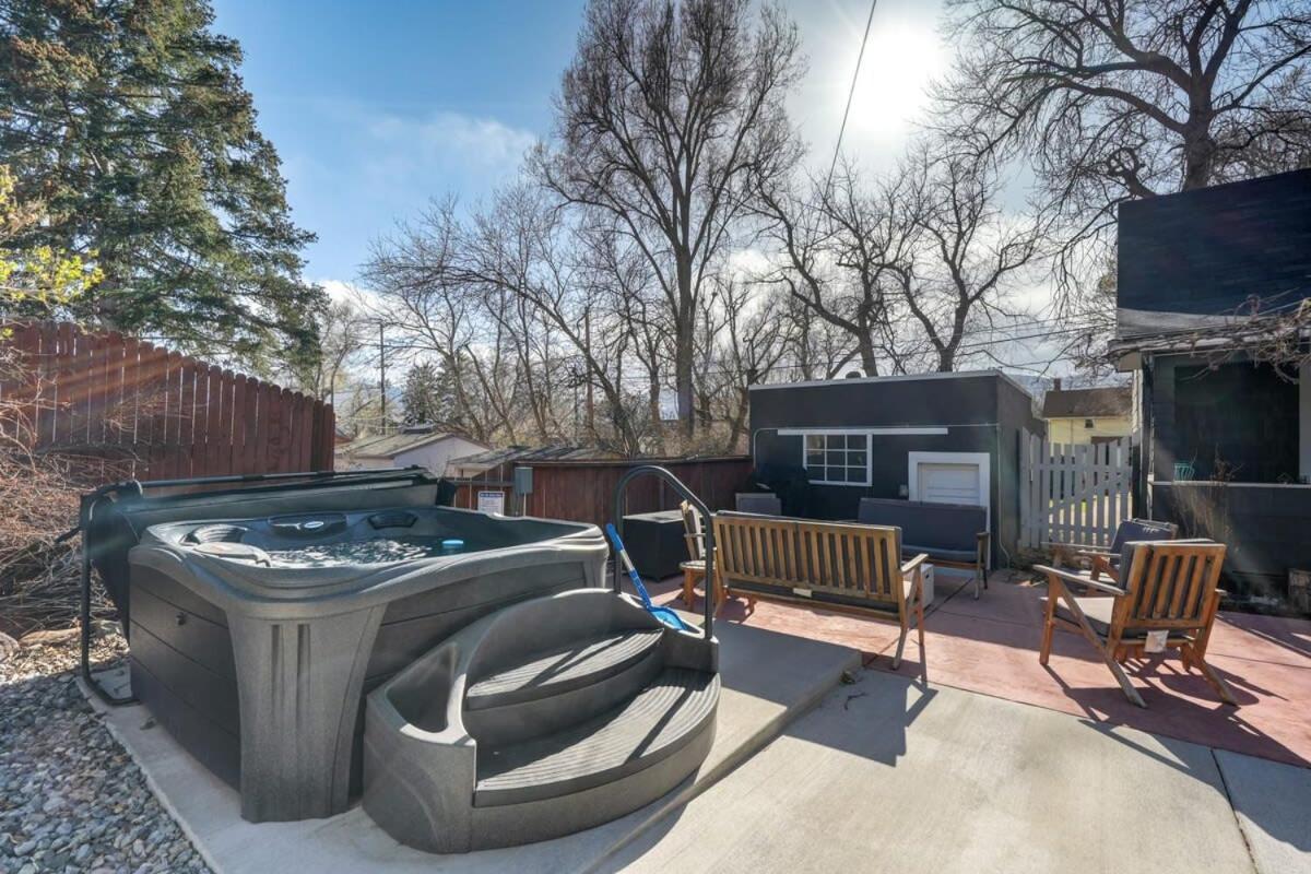 Elite Embassy Near Downtown Hot Tub & Bbq * Colorado Springs