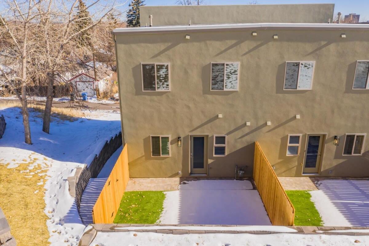 4bd W Rooftop Patio Fire Pit & Mountain Views * Colorado Springs