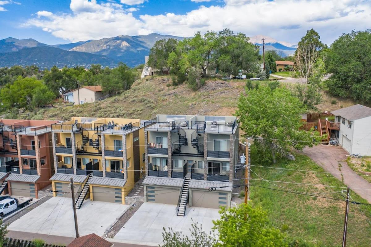 4bd W Rooftop Patio Fire Pit & Mountain Views *