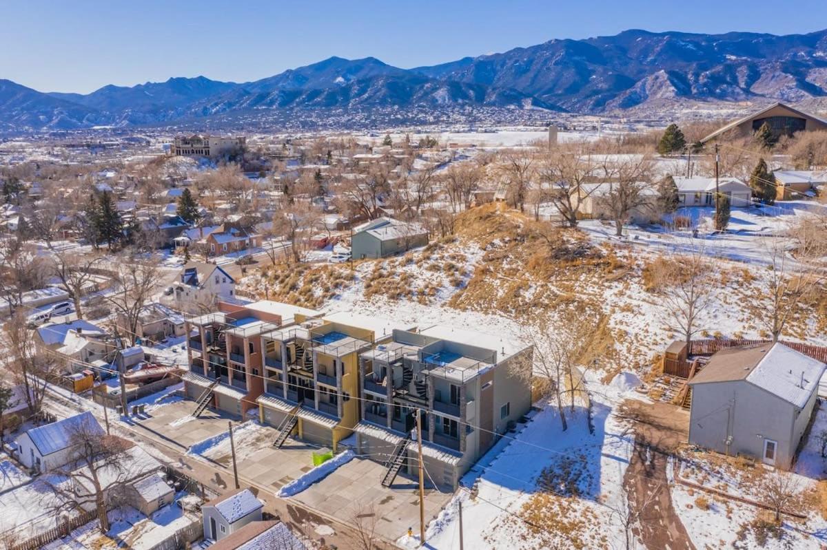 4bd W Rooftop Patio Fire Pit & Mountain Views *
