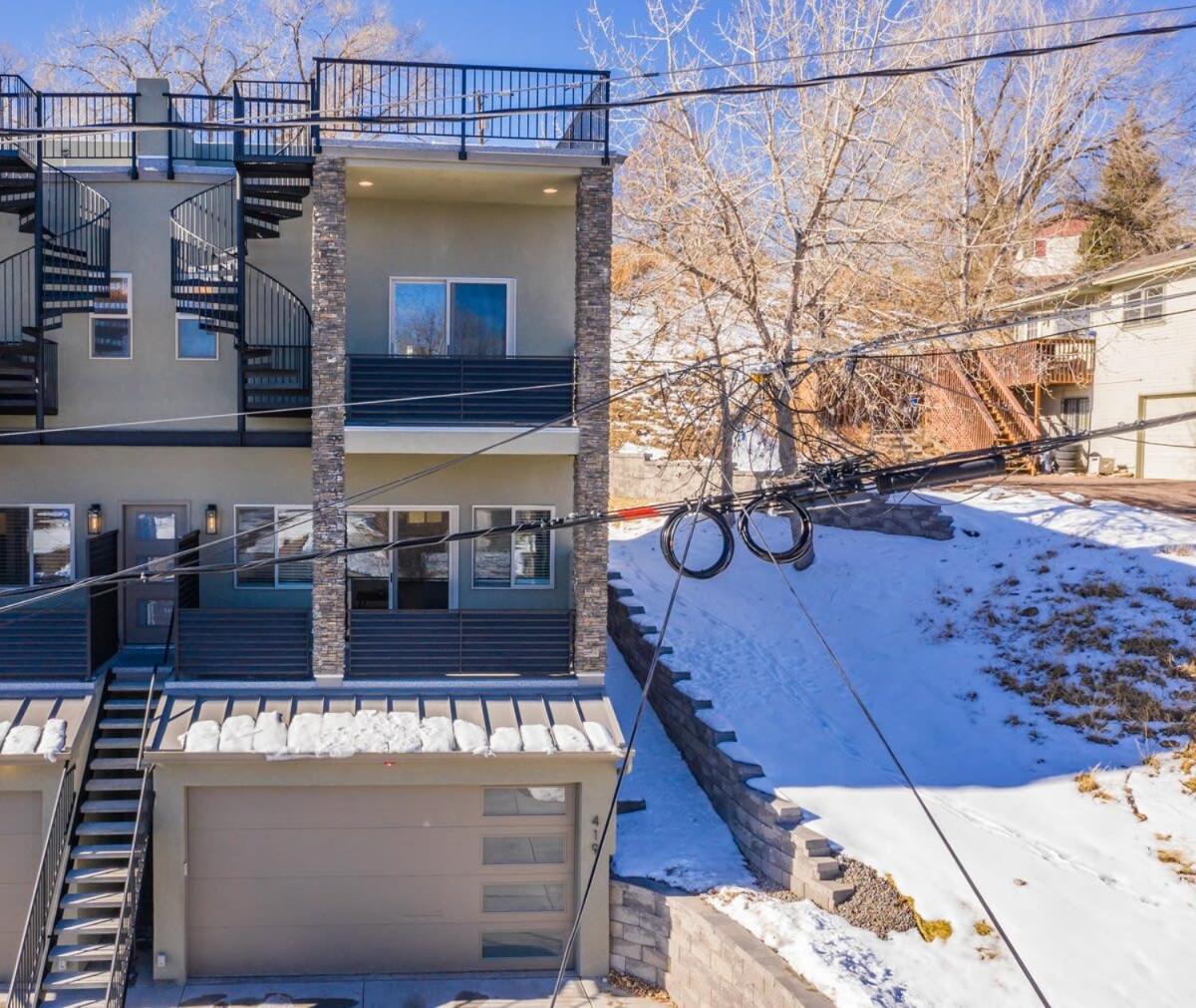Holiday home 4bd W Rooftop Patio Fire Pit & Mountain Views Colorado Springs