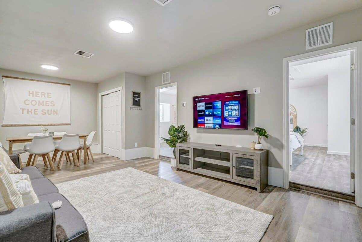Fullkitchen Smarttv A C King Sunnycolorado Holiday home Colorado Springs
