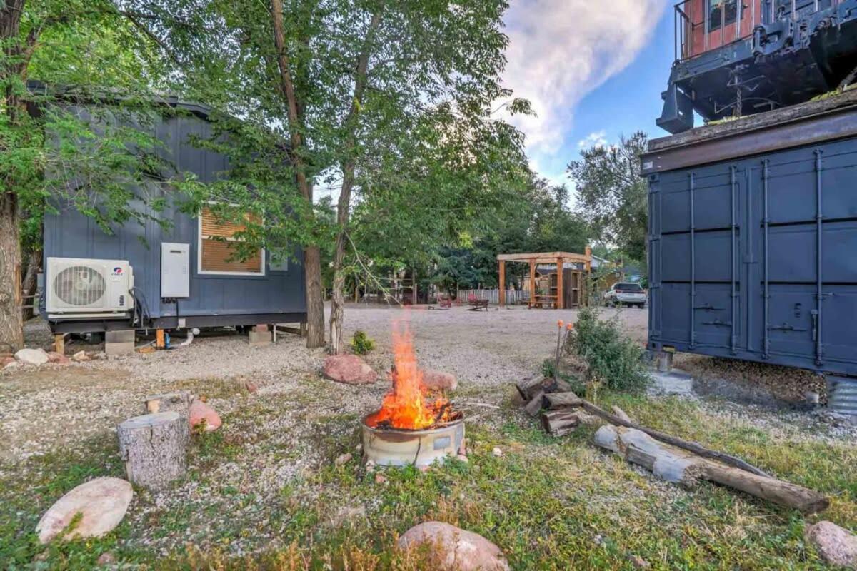 1920s Red Rock Caboose Bike Hike Explore Holiday home Colorado Springs