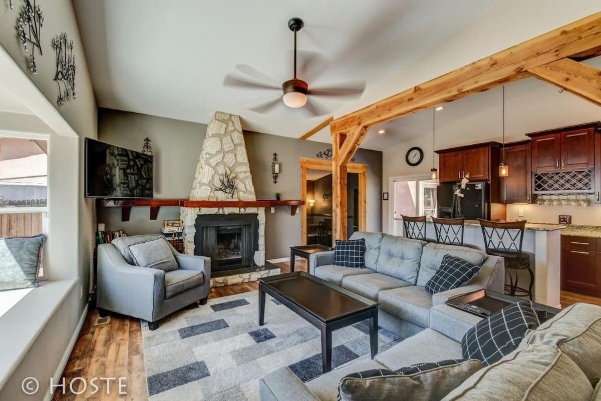 Holiday home *h* New! 4br Garden Of The Gods Retreat