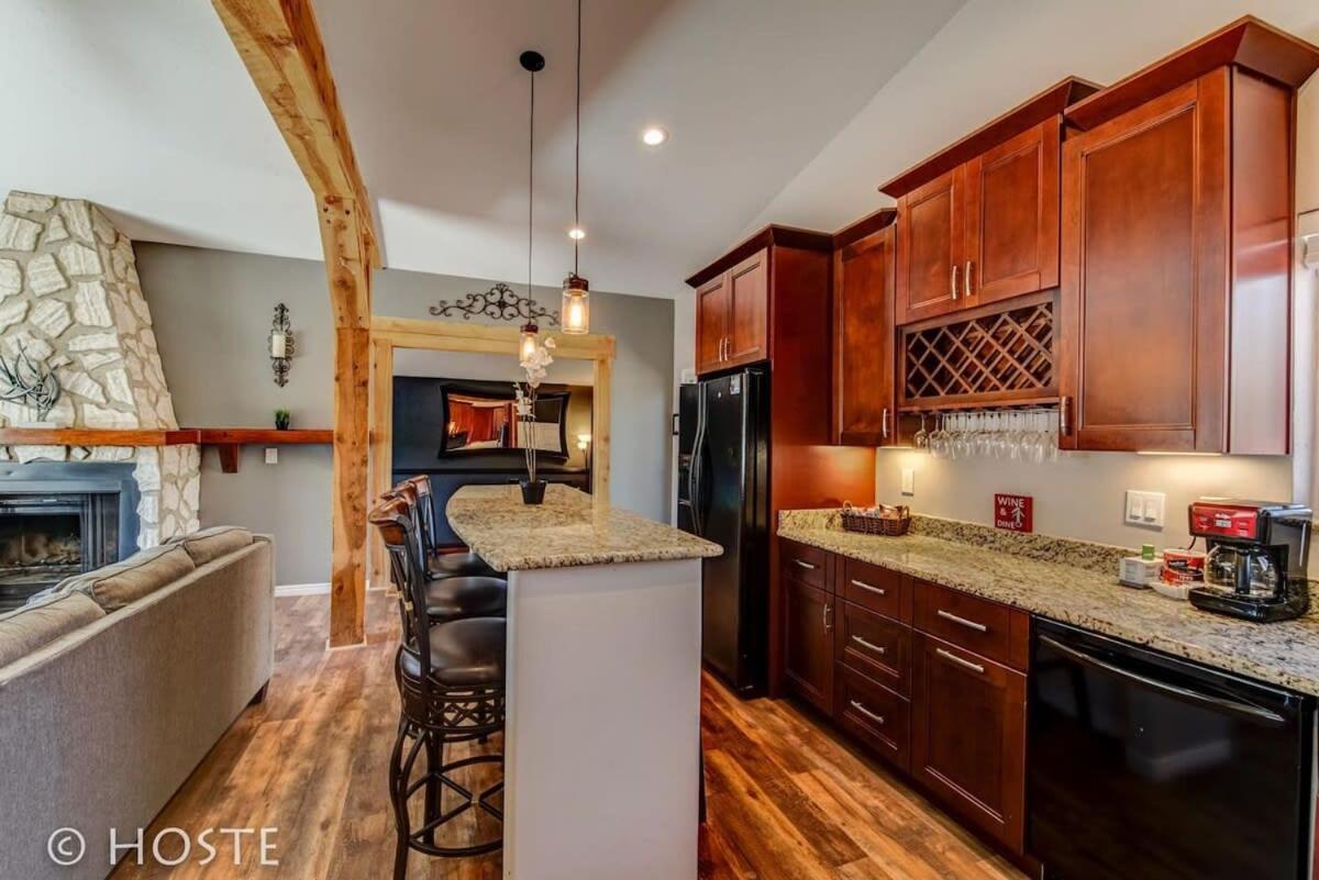 Holiday home *h* New! 4br Garden Of The Gods Retreat