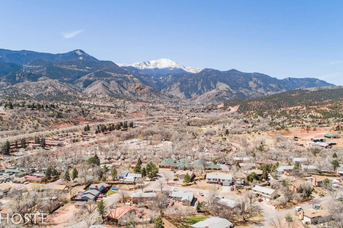 Holiday home *h* New! 4br Garden Of The Gods Retreat Colorado Springs