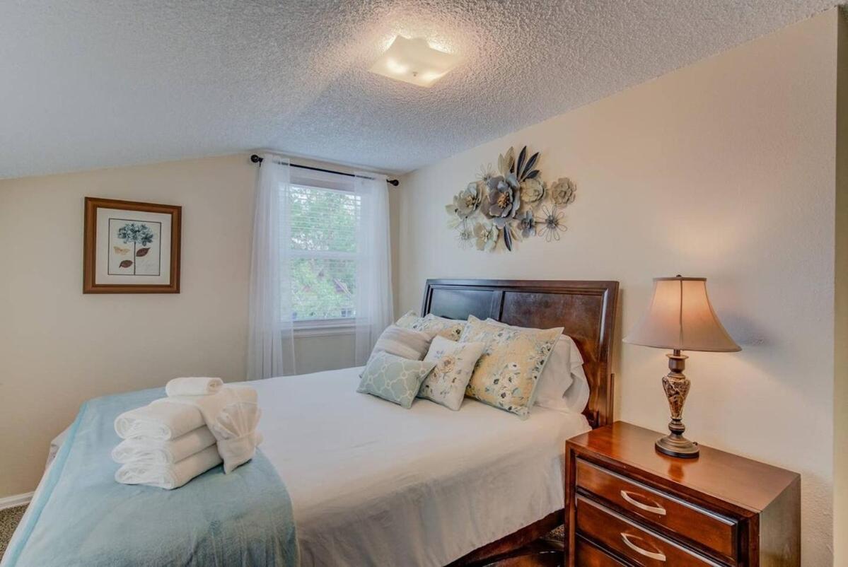 Holiday home 3br Downtown - New Hot Tub - Olympic Training Center *