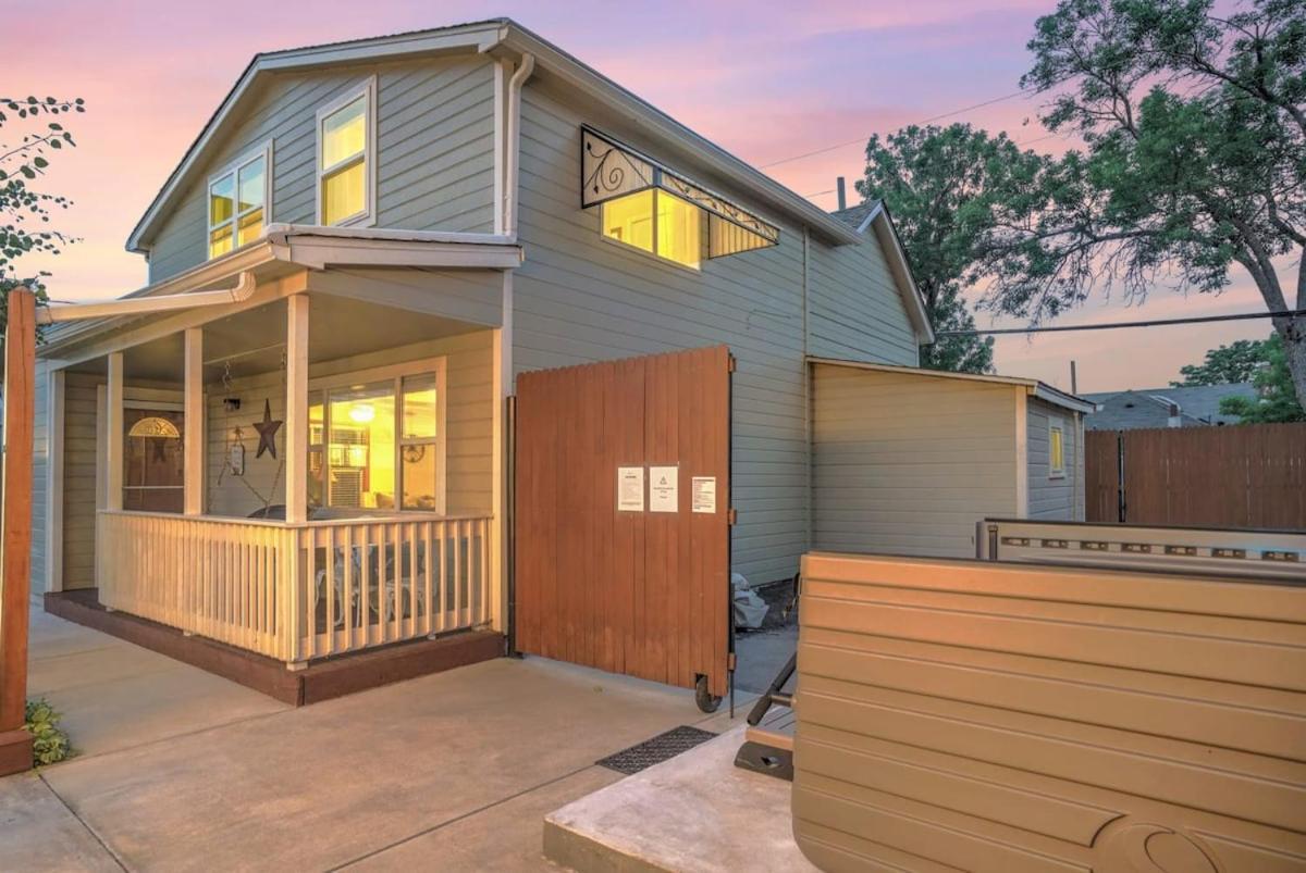 Holiday home 3br Downtown - New Hot Tub - Olympic Training Center *