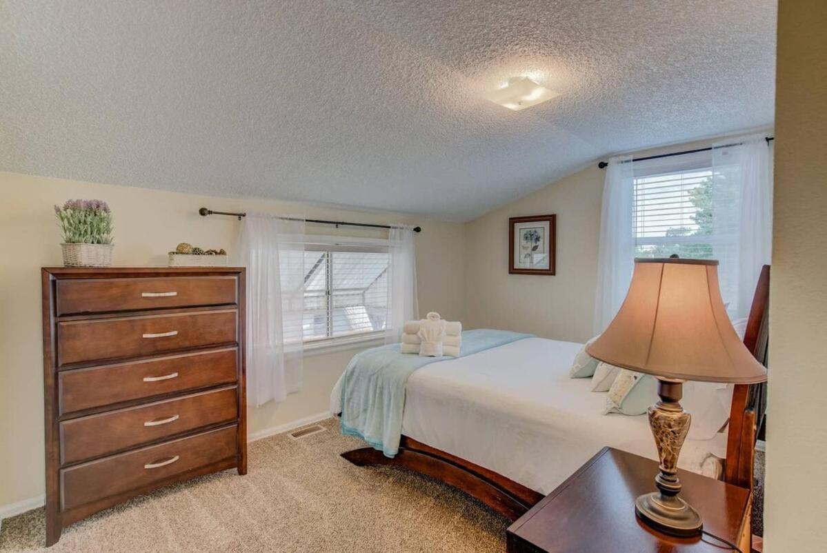 Holiday home 3br Downtown - New Hot Tub - Olympic Training Center Colorado Springs