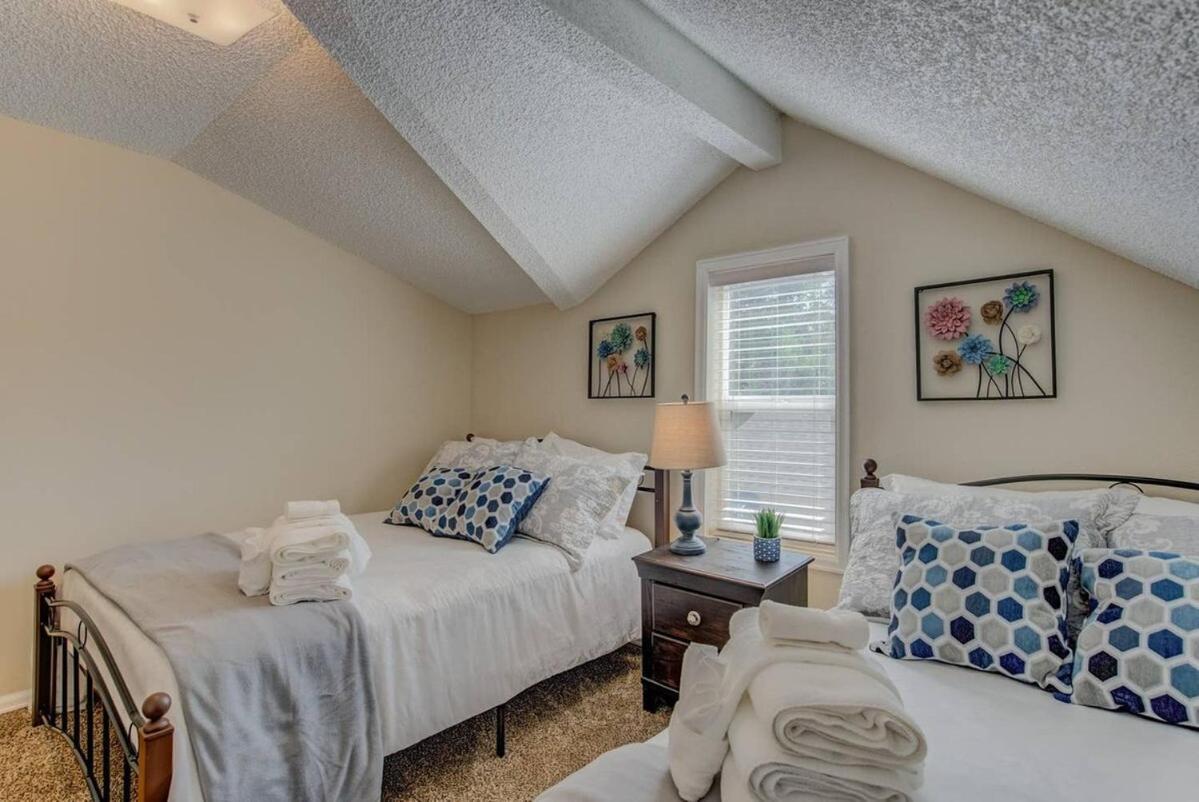 Holiday home 3br Downtown - New Hot Tub - Olympic Training Center