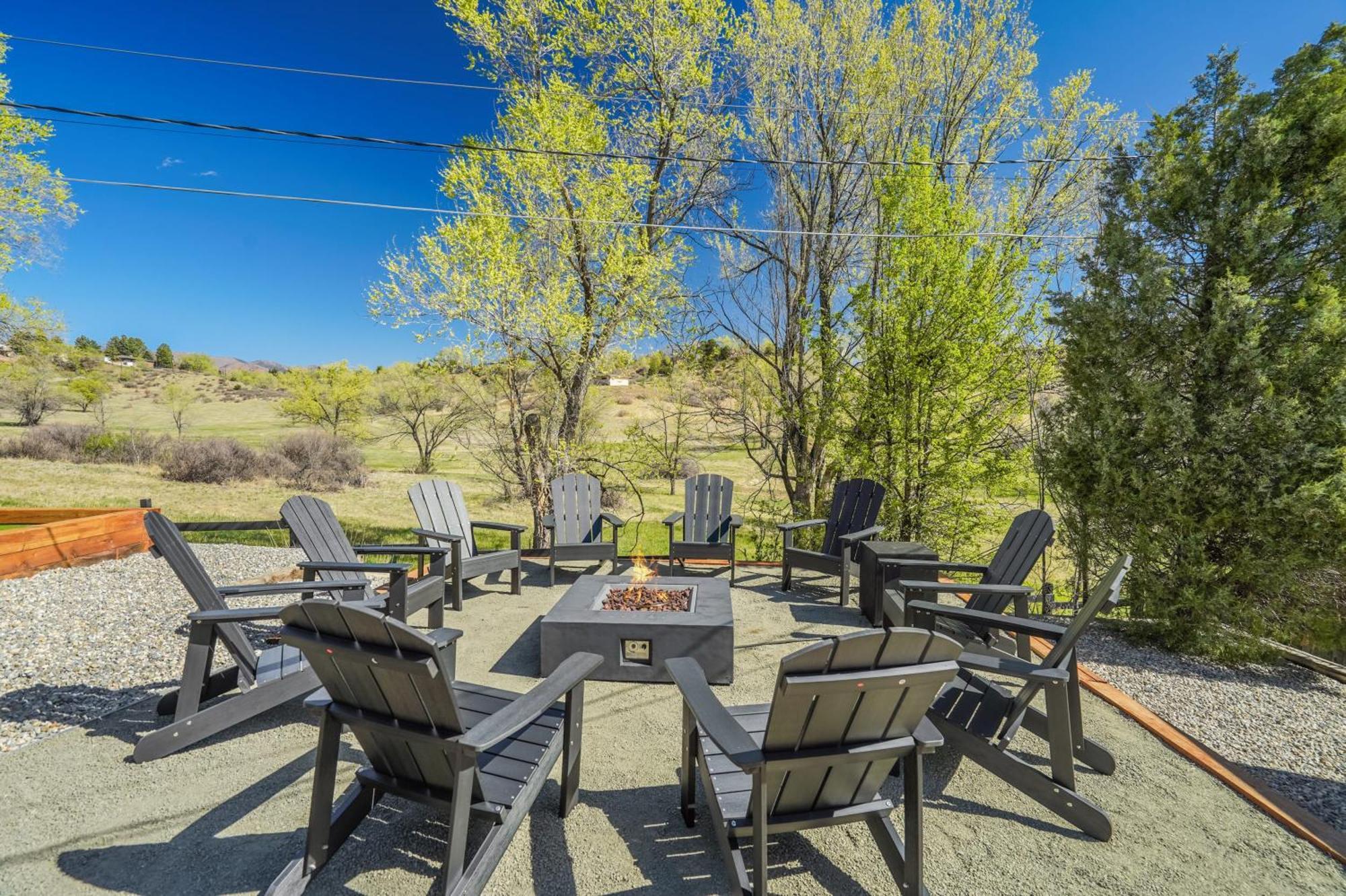 Holiday home Tonka Valley - Chic Hot Tub Bbq Fire Pit