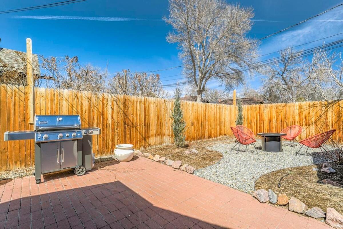 Holiday home 3bd Downtown Family Escape Grill Fire Pit Colorado Springs