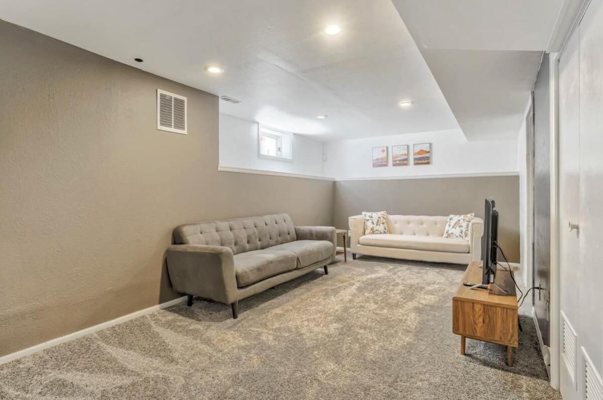 3bd Downtown Family Escape Grill Fire Pit