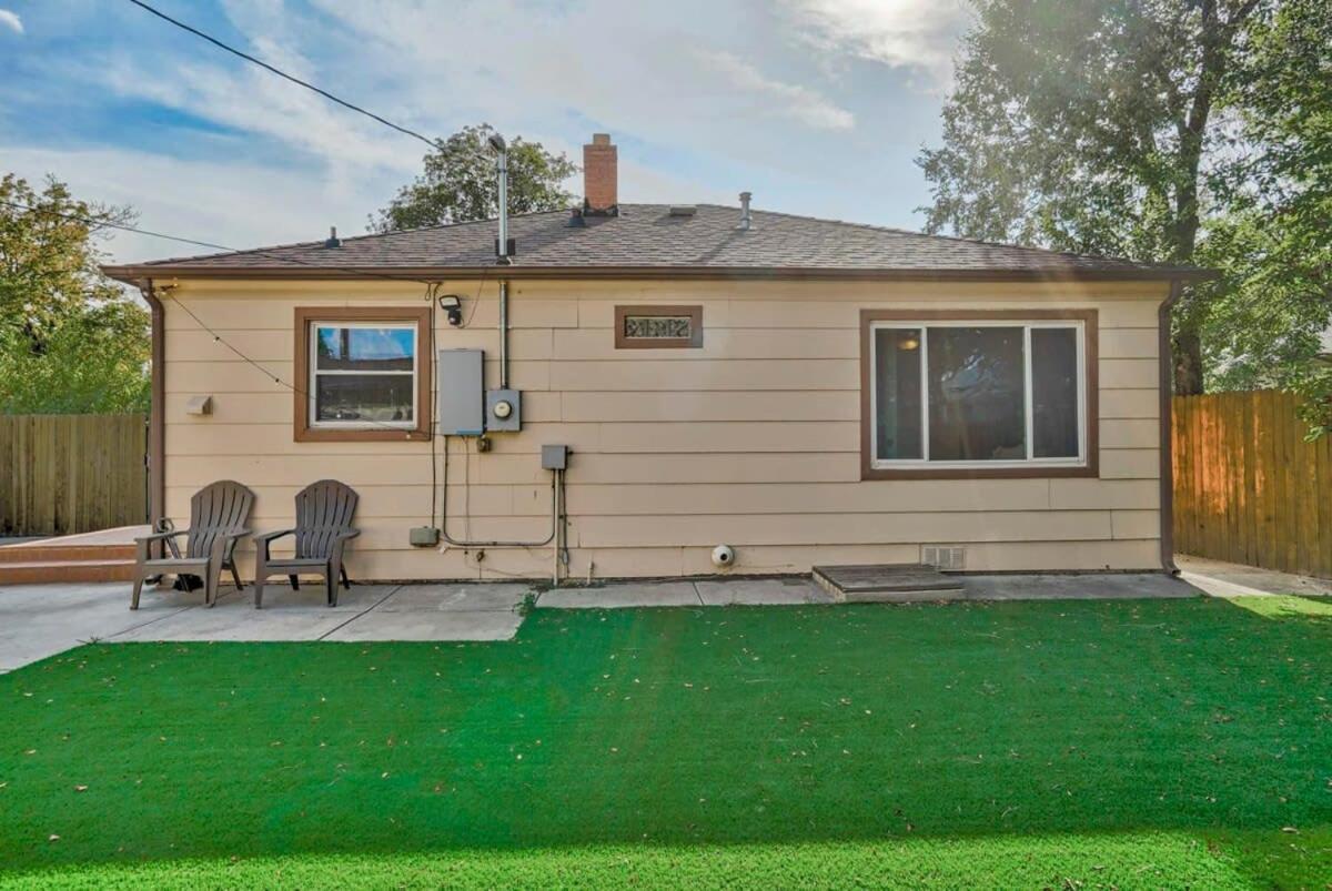 Holiday home Cozy Gem Near Bike Trails & Downtown Pets Ok