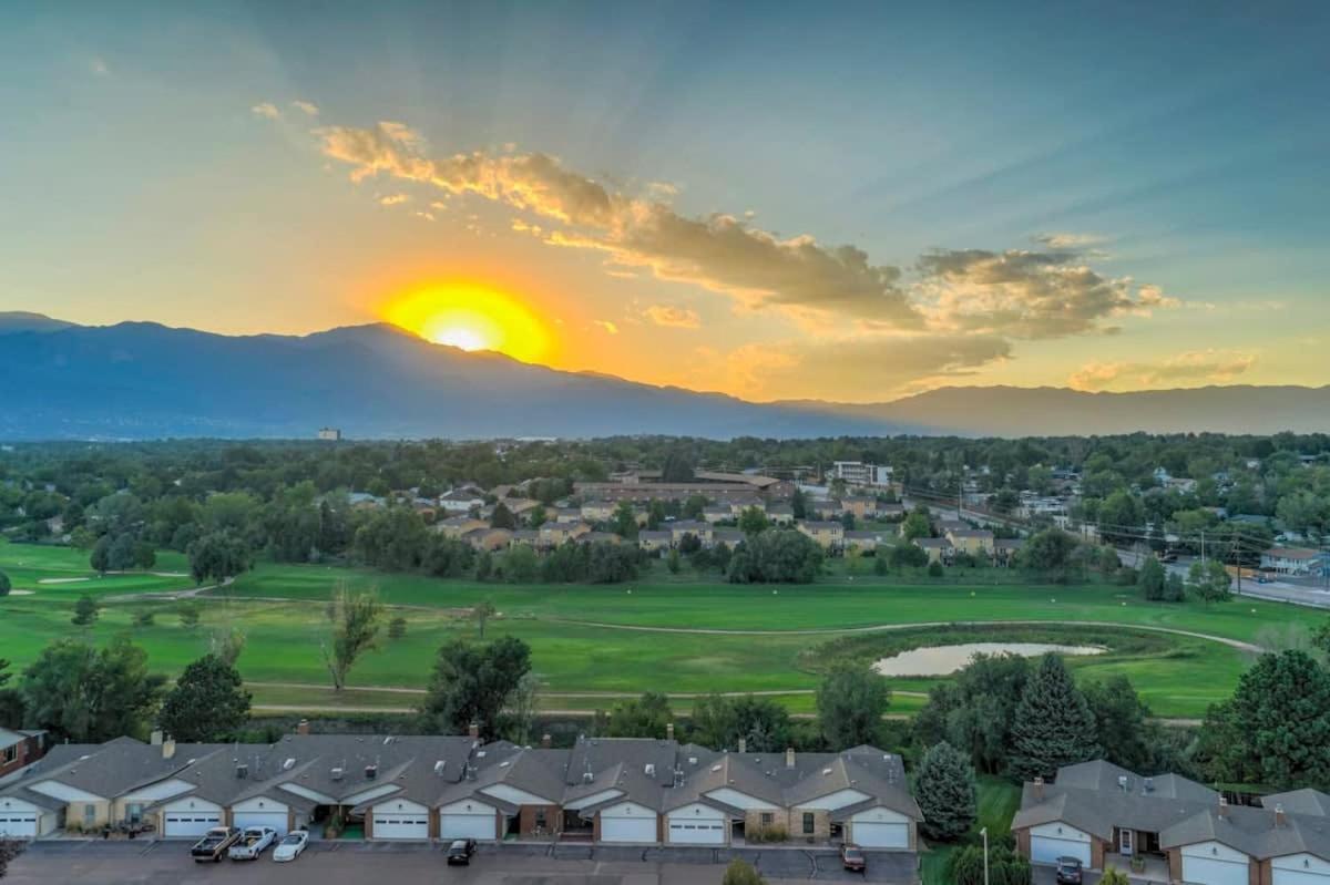 Apartment Mountain Views From L-shaped Terrace Colorado Springs
