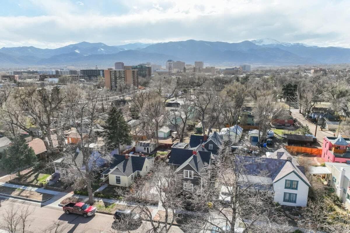 Apartment Elite Quarters Prime Location Downtown Hot Tub Bbq *