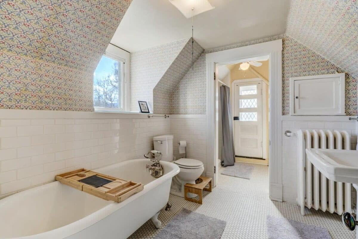 Apartment Elite Quarters Prime Location Downtown Hot Tub Bbq *
