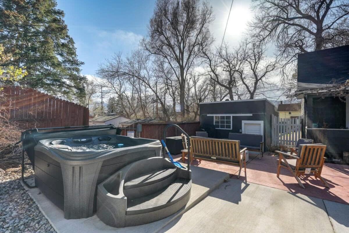 Elite Quarters Prime Location Downtown Hot Tub Bbq Colorado Springs