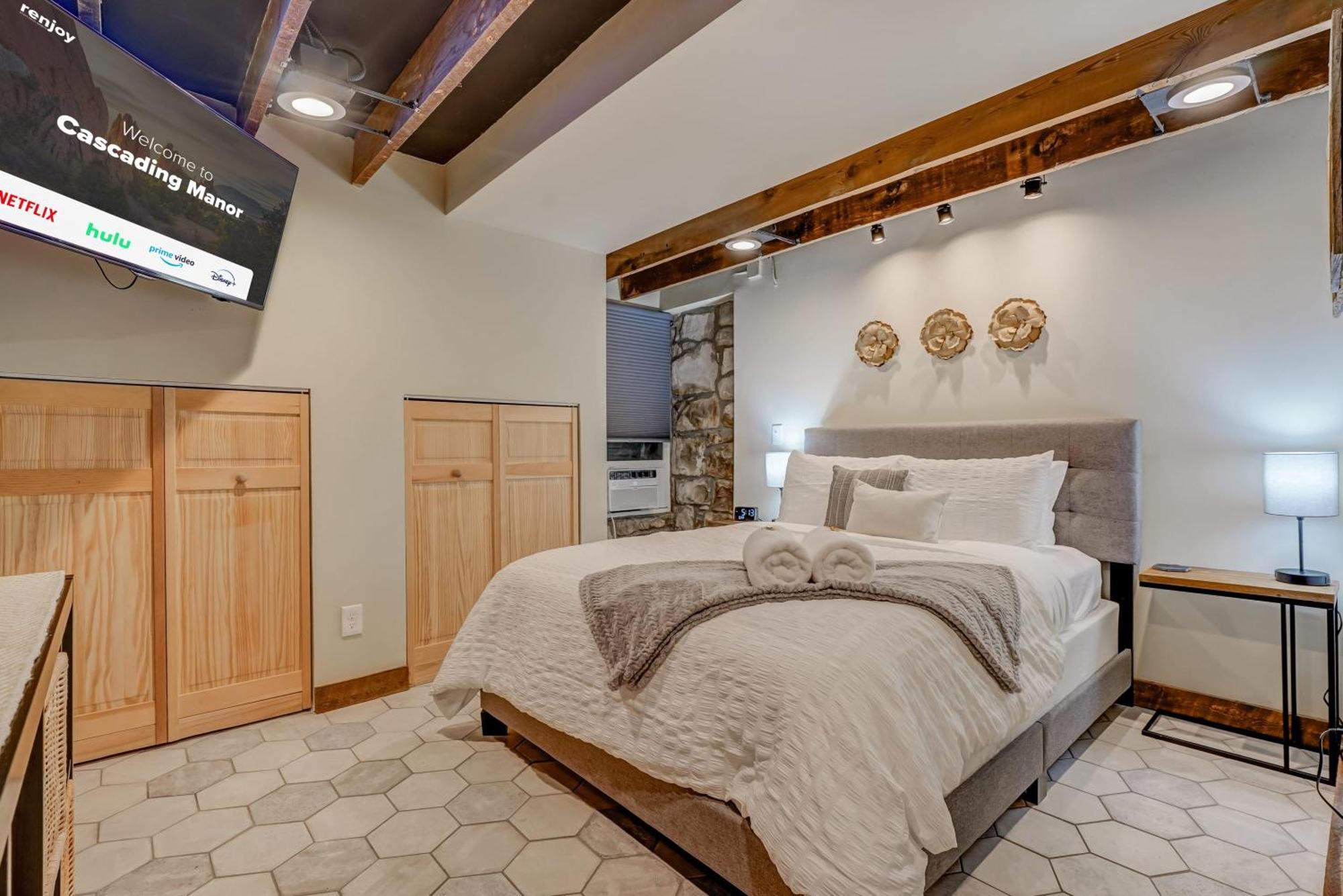Villa House W Detached Loft Hottub Smarttvs Selfentry Firepit *
