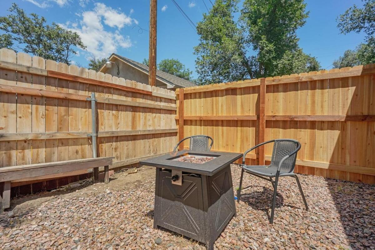 Golden Grotto - King Bbq Fire Pit Holiday home