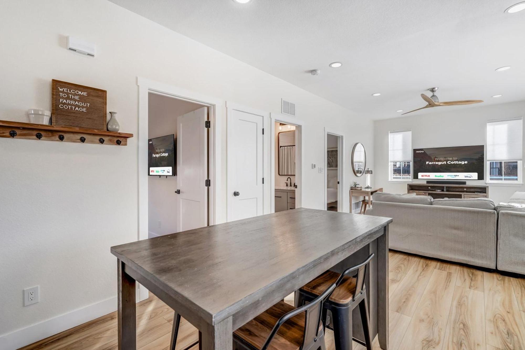Farragut - 2 King Workspace Bbq Holiday home *