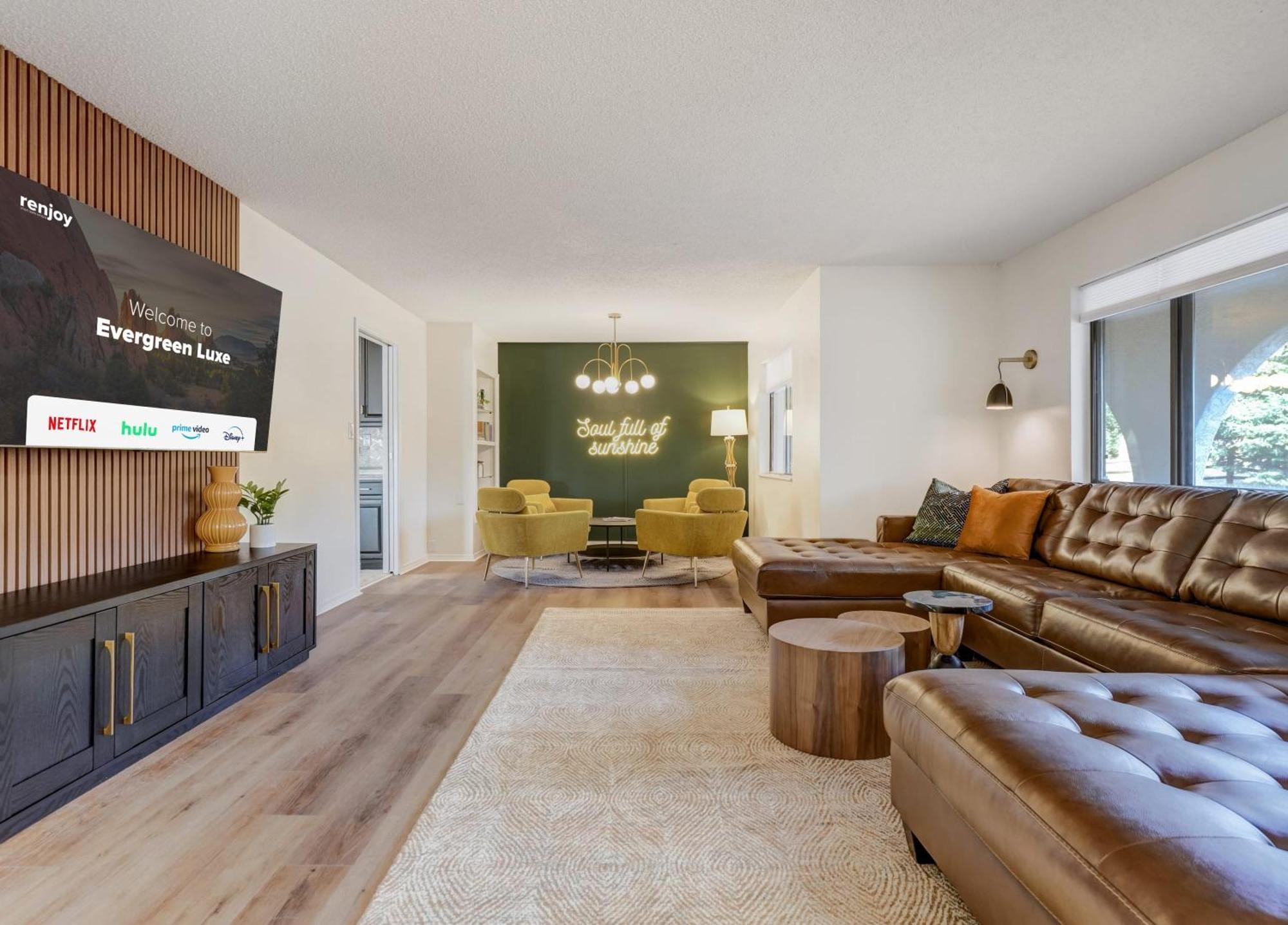Evergreen Luxe - Hot Tub Gaming Haven Big Groups * Colorado Springs