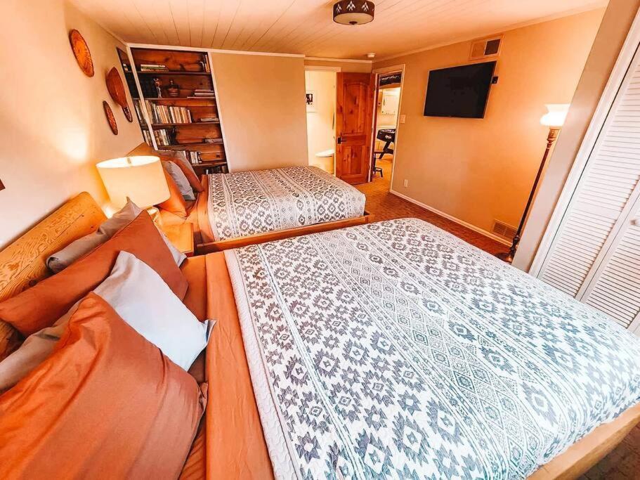 Gorgeous By Broadmoor Cheyenne Mtn Zoo Villa Colorado Springs