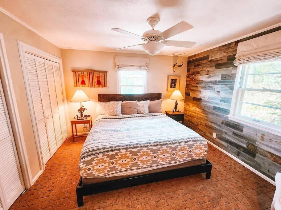 Villa Gorgeous By Broadmoor Cheyenne Mtn Zoo