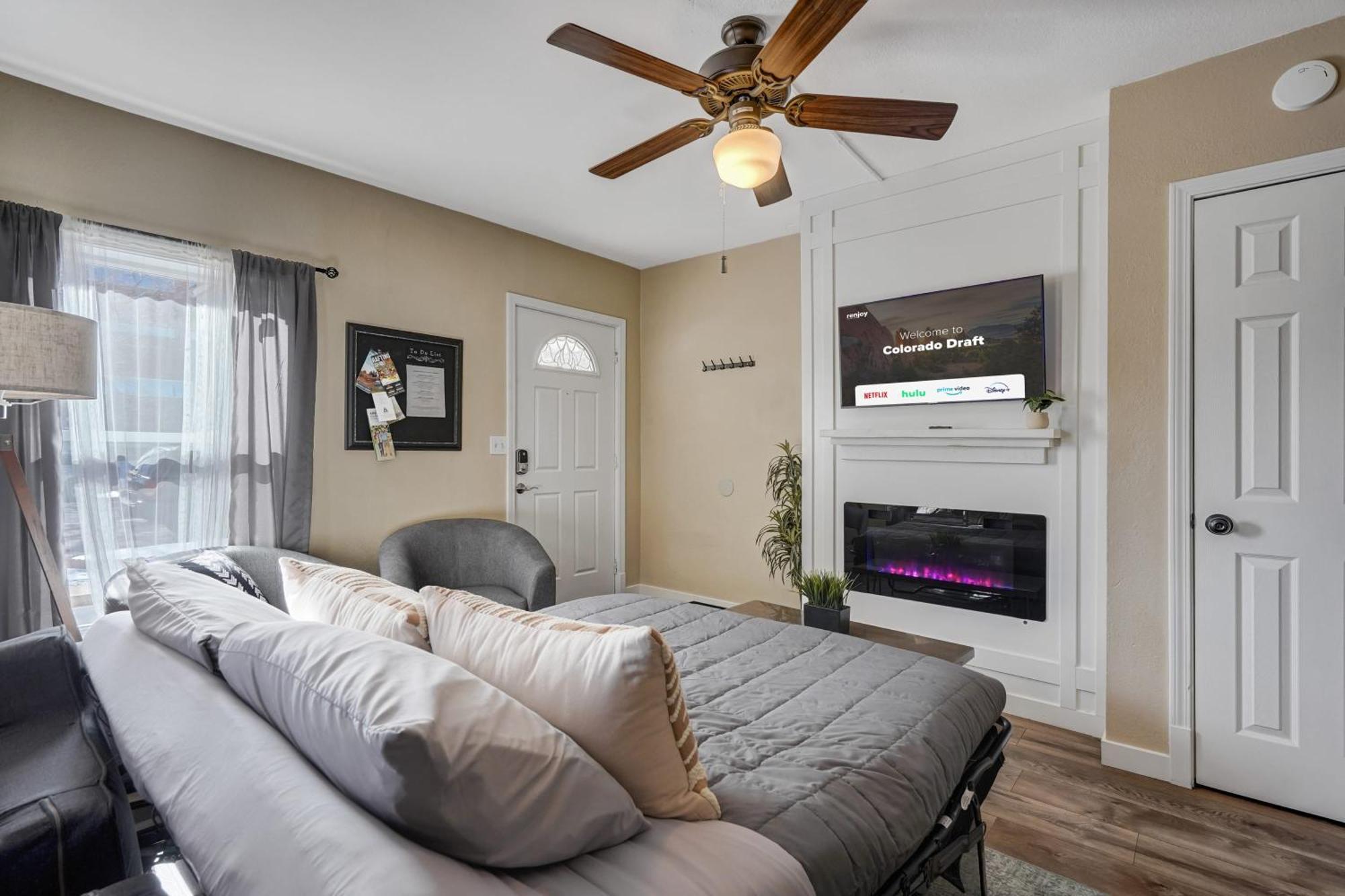 * Colorado Draft House * Smart Tvs * Self Entry *