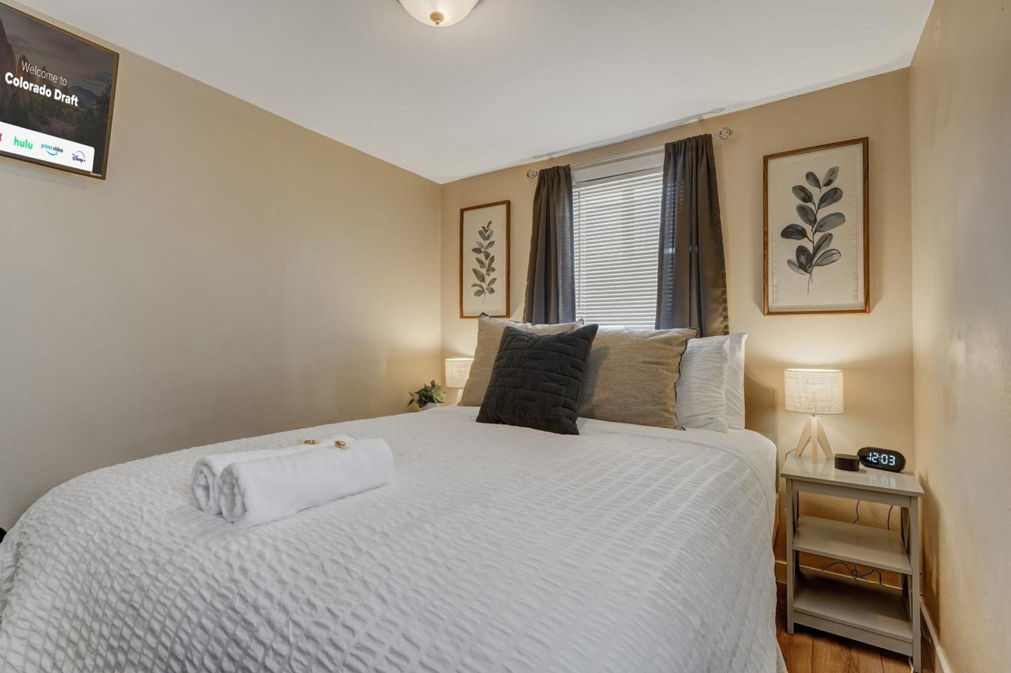 * Colorado Draft House * Smart Tvs * Self Entry * Holiday home *