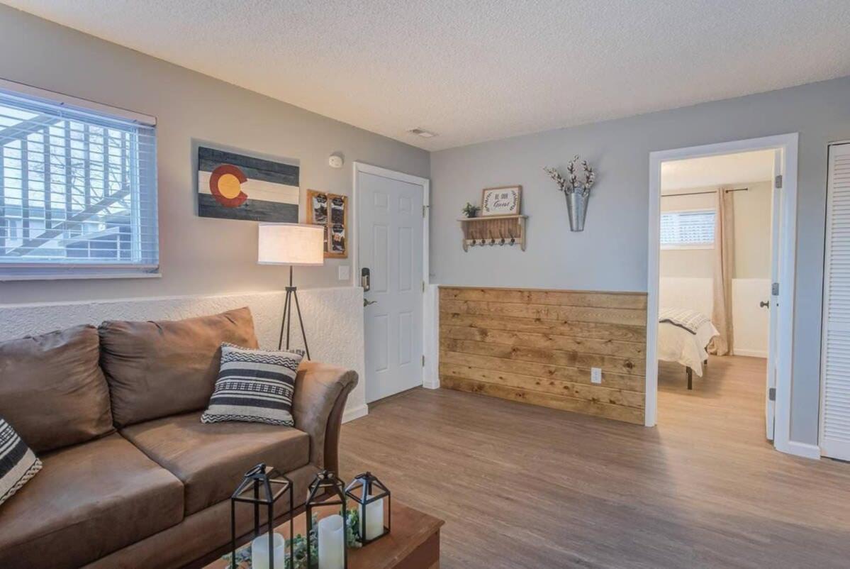 Holiday home Romantic Getaway Base Of Mountains Parks & Trails Colorado Springs