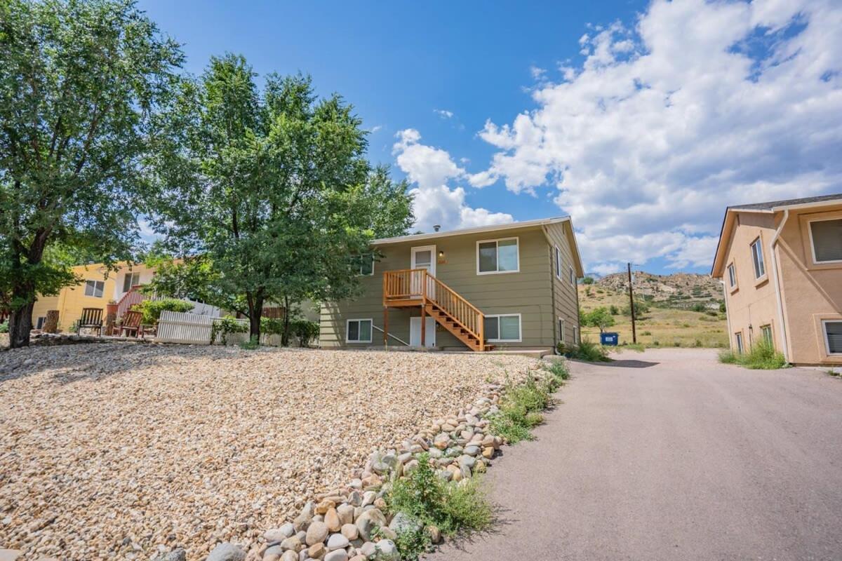 Romantic Getaway Base Of Mountains Parks & Trails Holiday home Colorado Springs