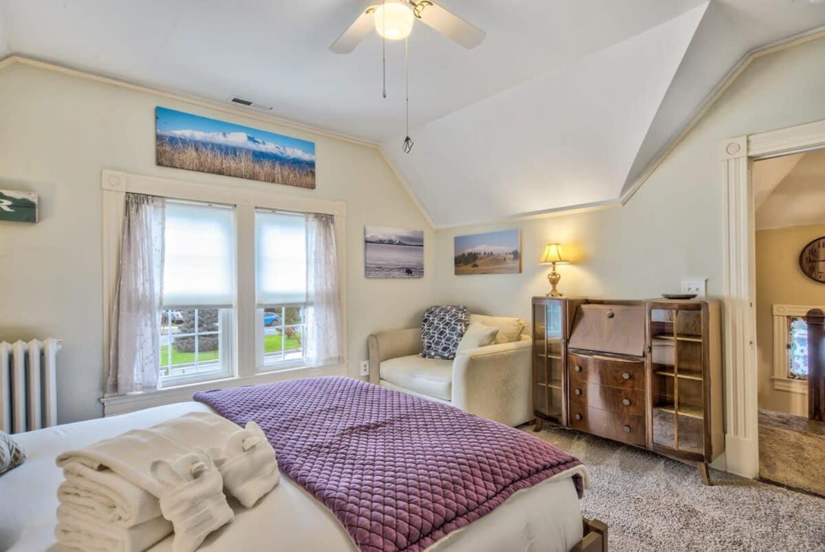 Victorian Charm With Hot Tub & Fire Pit Downtown