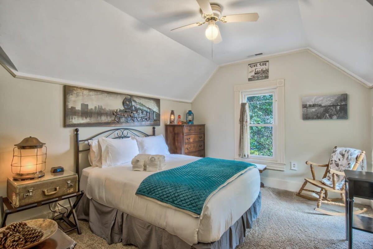 Victorian Charm With Hot Tub & Fire Pit Downtown *
