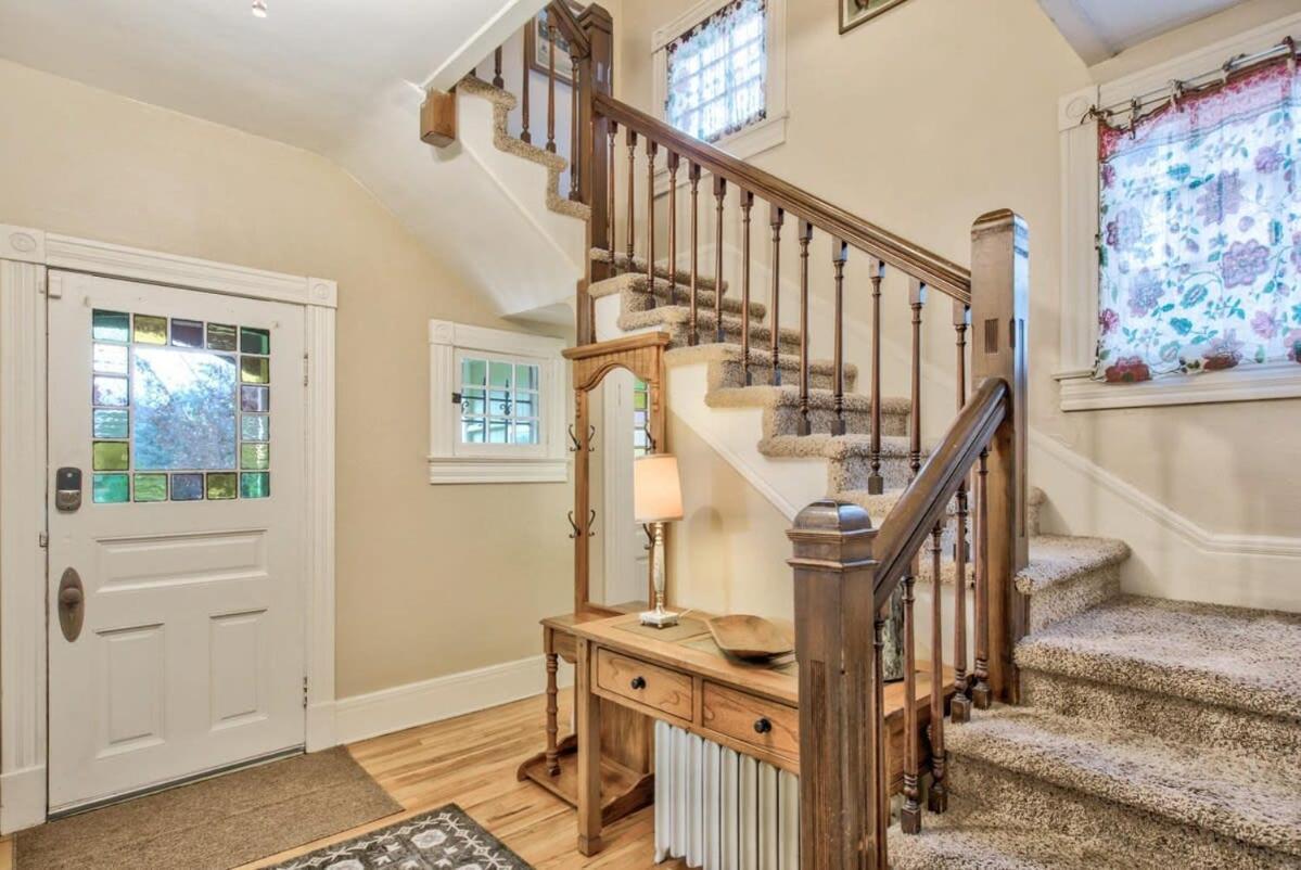 Victorian Charm With Hot Tub & Fire Pit Downtown *