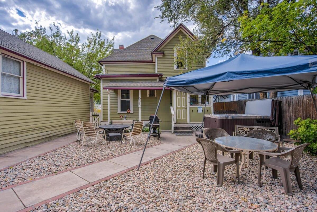Holiday home Victorian Charm With Hot Tub & Fire Pit Downtown Colorado Springs