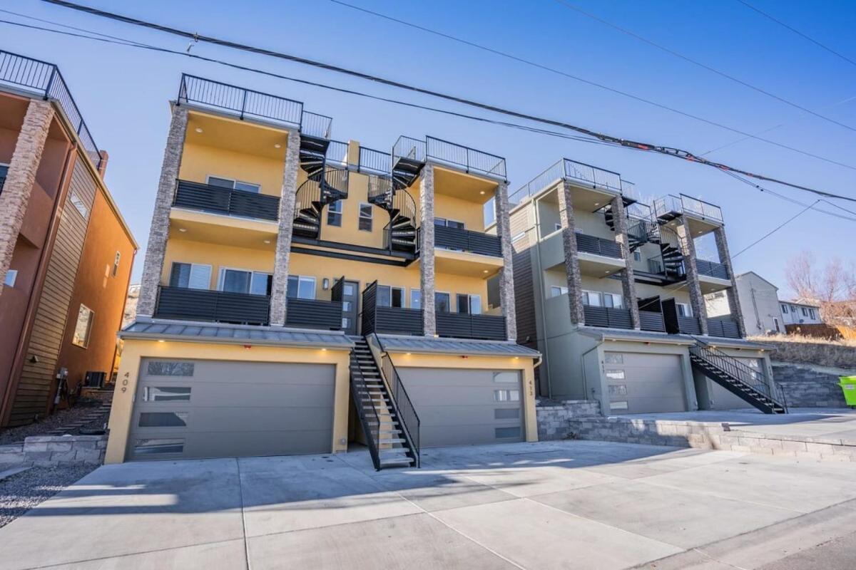 Huge Epic Views 2 Rooftop Lounges Prime Area * Colorado Springs