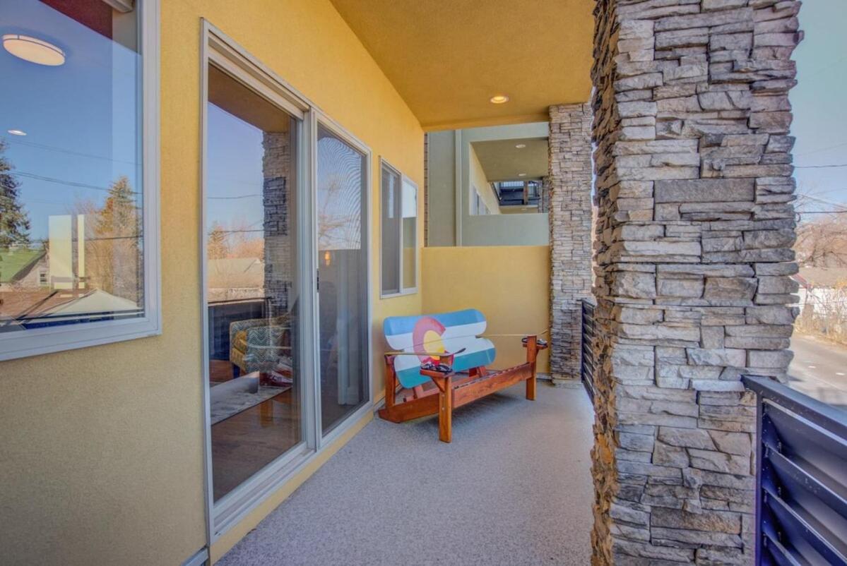 Huge Epic Views 2 Rooftop Lounges Prime Area *
