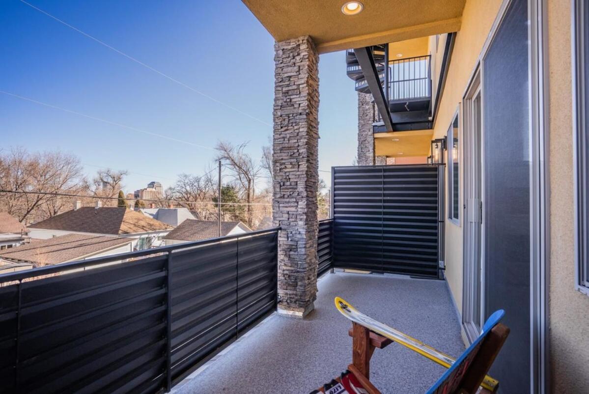 Huge Epic Views 2 Rooftop Lounges Prime Area