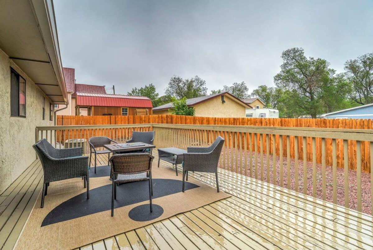 5bd Two Homes Firepit Great Family Vacation Area Holiday home Colorado Springs