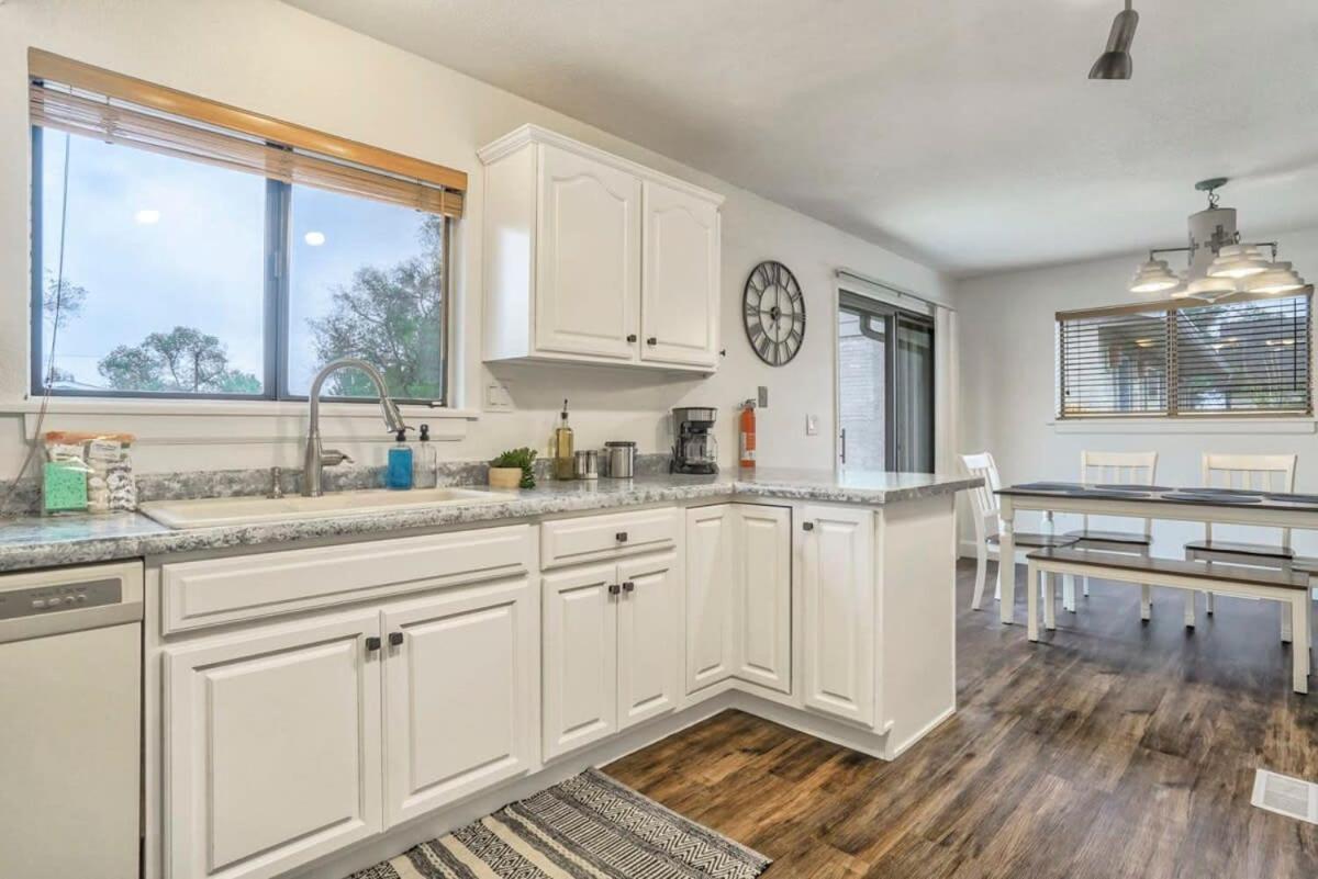 Holiday home 5bd Two Homes Firepit Great Family Vacation Area *