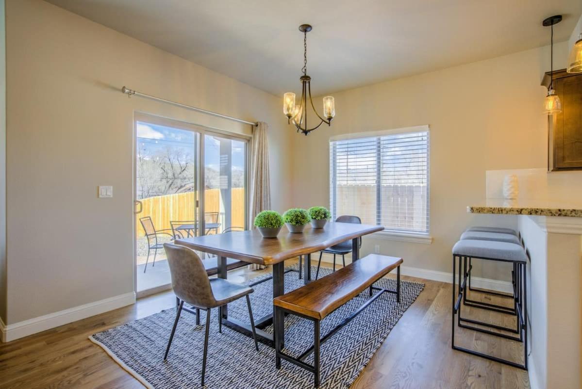 8bd Mnt Views Oasis Near Garden Of The Gods Ideal For Groups