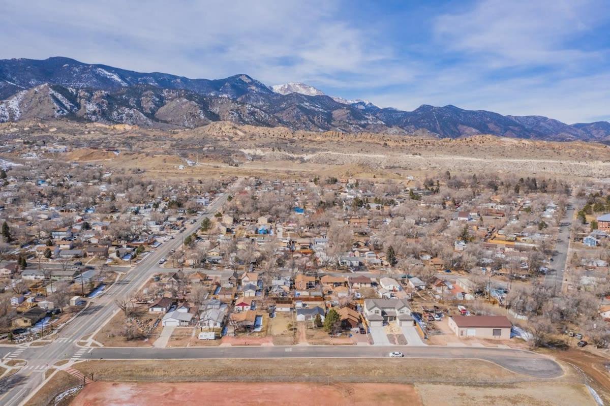 Holiday home 8bd Mnt Views Oasis Near Garden Of The Gods Ideal For Groups Colorado Springs